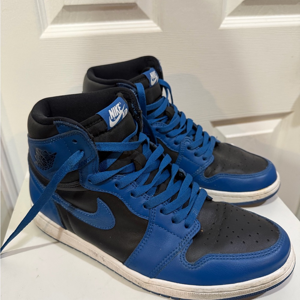 Nike Men's High-Top Black and Blue Sneakers
